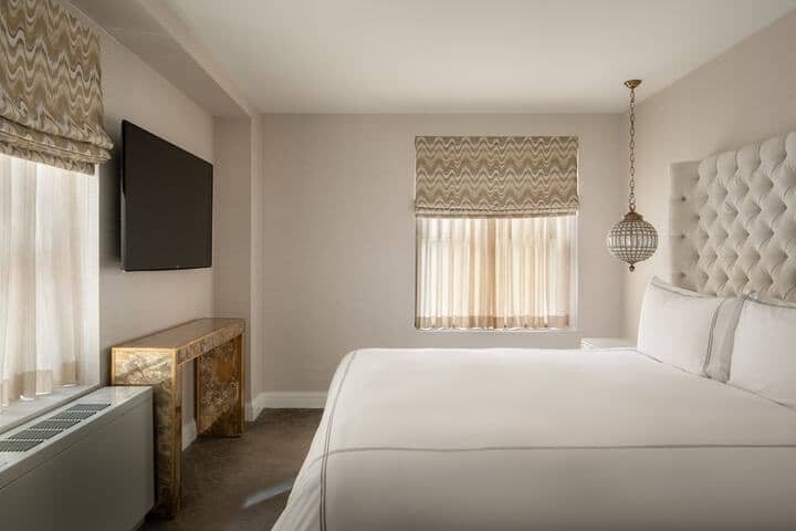 Room 22 of 87