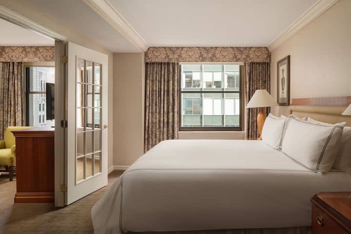 Room 21 of 87