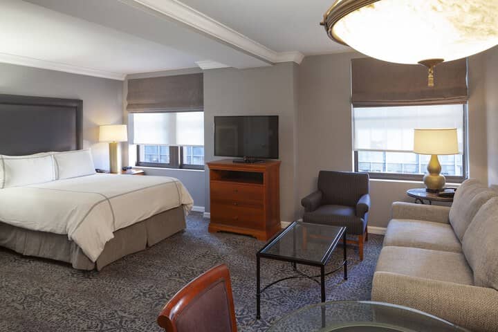 Room 5 of 87