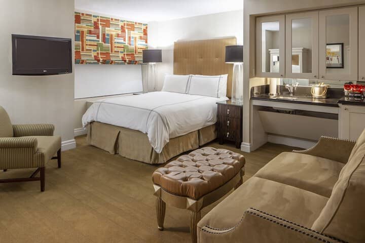 Room 12 of 87